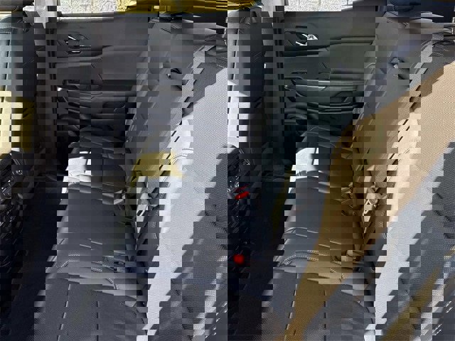 Used 2023 GMC Acadia SLT image 18