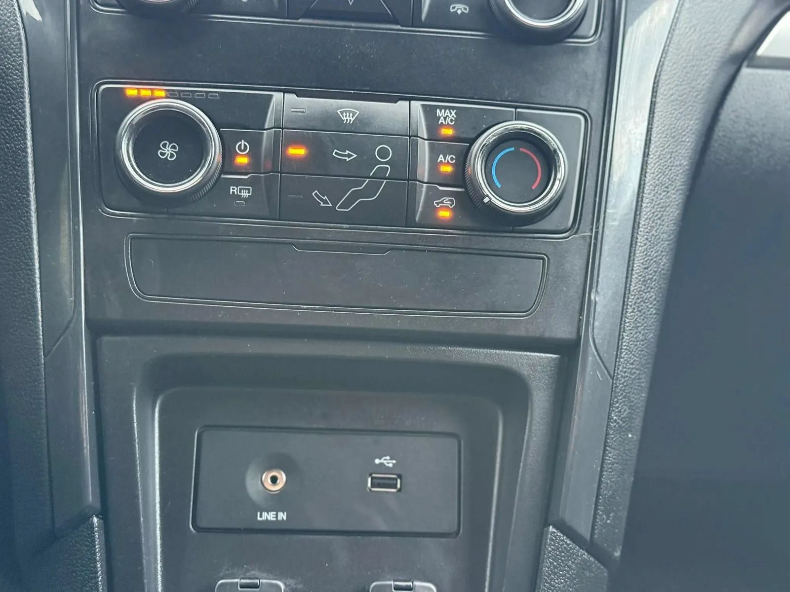 Used 2019 Ford Explorer 4WD Police Interceptor image 18