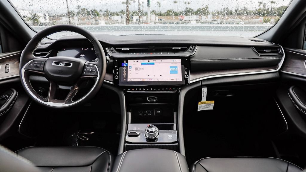 New 2026 Jeep Grand Cherokee Limited AWD/4WD image 15