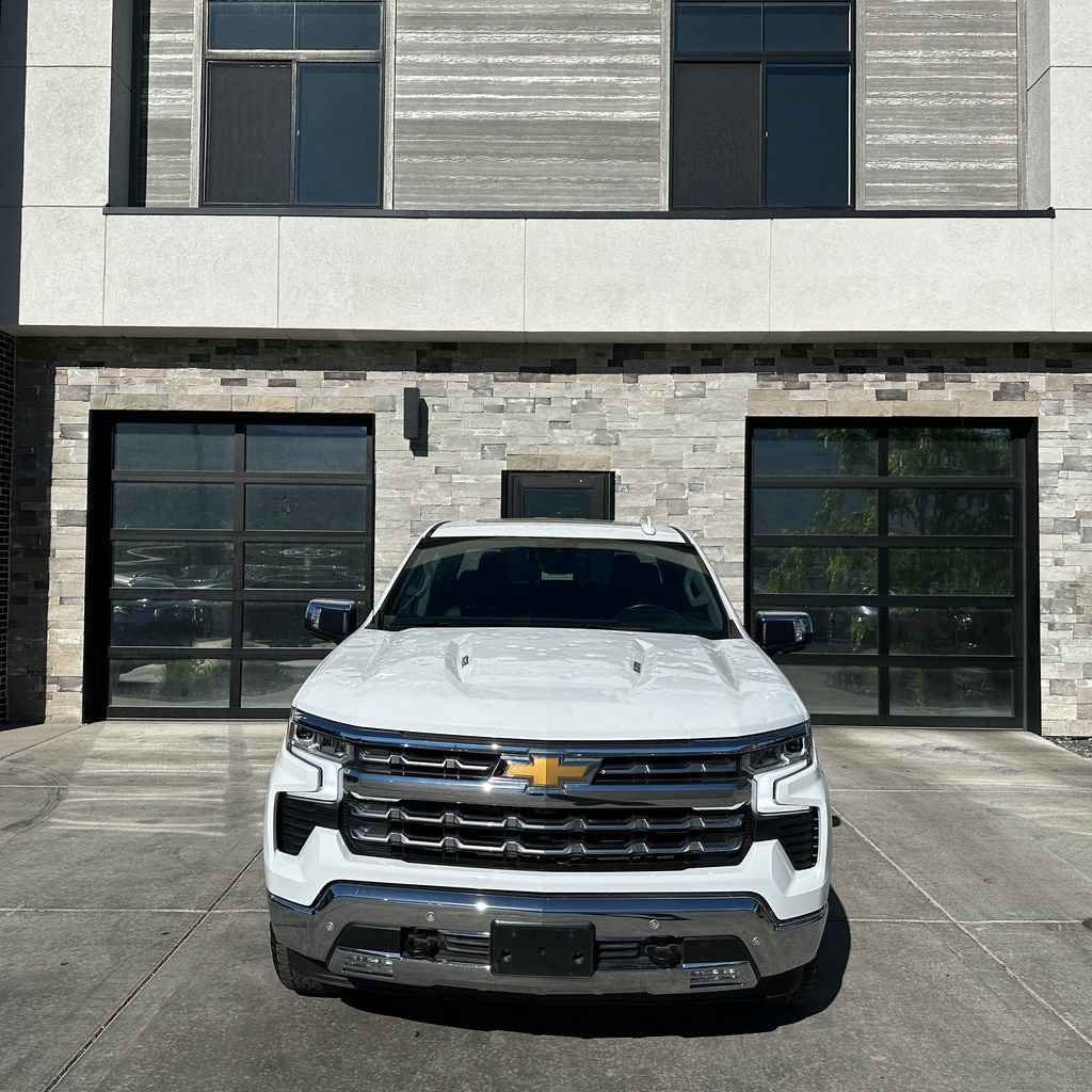 Used 2024 Chevrolet Silverado 1500 LTZ w/ LTZ Premium Package AWD/4WD image 8