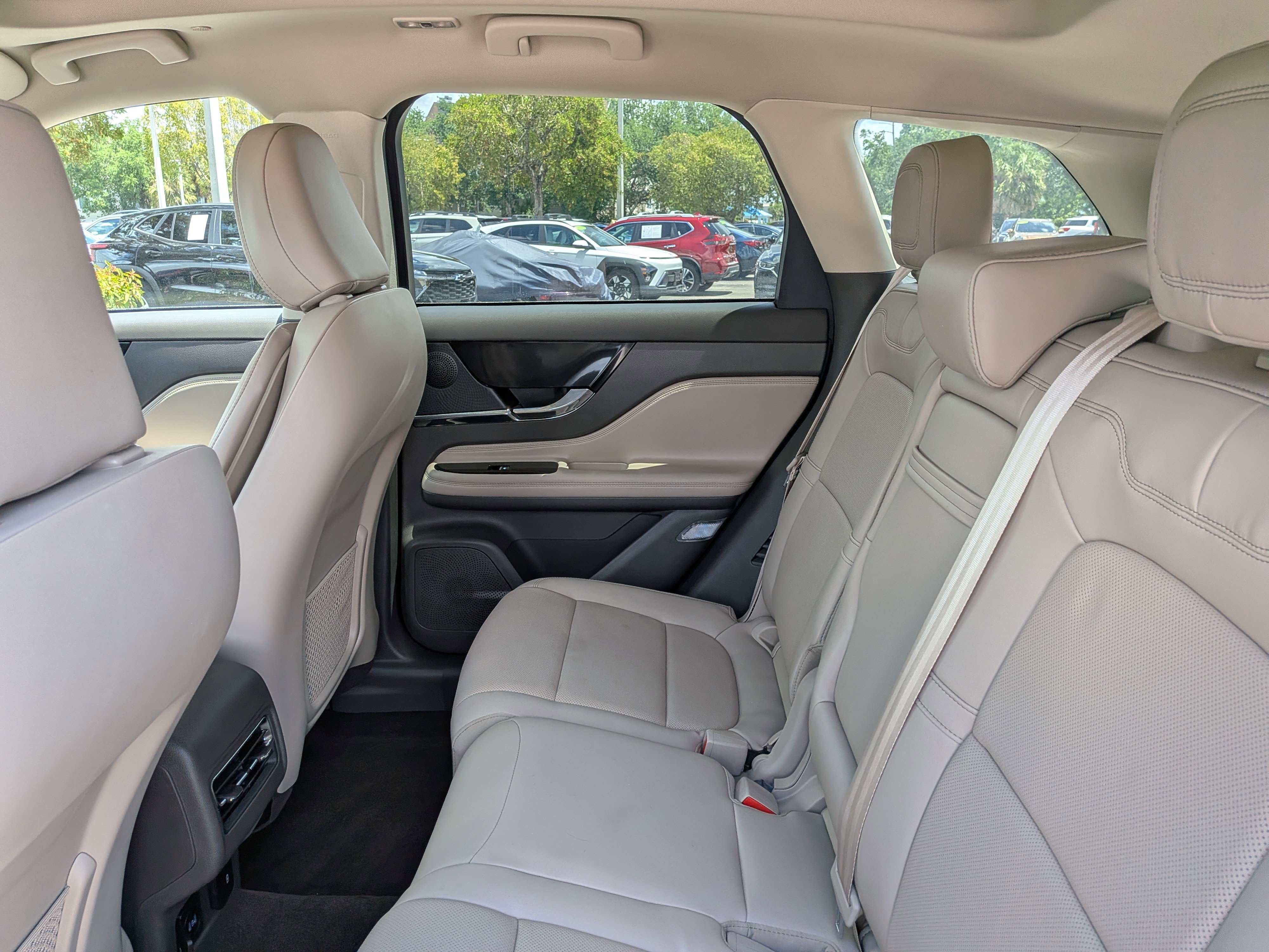 Used 2023 Lincoln Corsair Reserve w/ Equipment Group 201A image 15