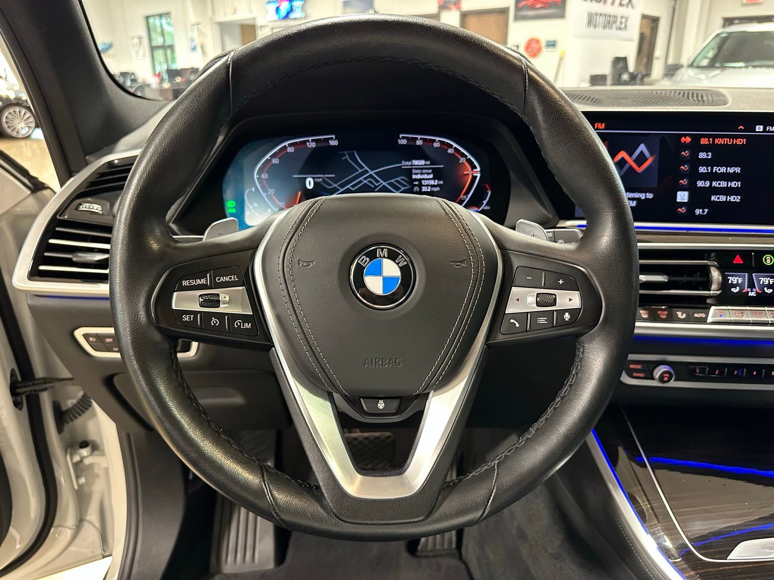 Used 2021 BMW X5 xDrive40i w/ Convenience Package AWD/4WD image 17