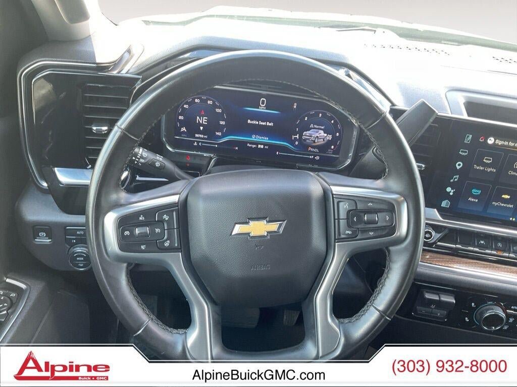 Used 2025 Chevrolet Silverado 1500 LT AWD/4WD image 12