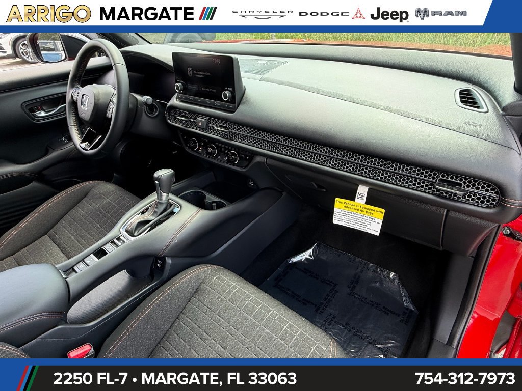 Used 2025 Honda HR-V Sport image 17