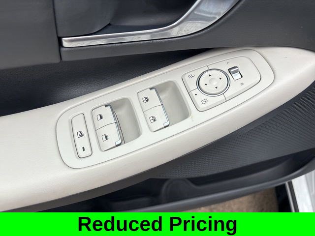 Used 2023 Hyundai Sonata SEL FWD image 14