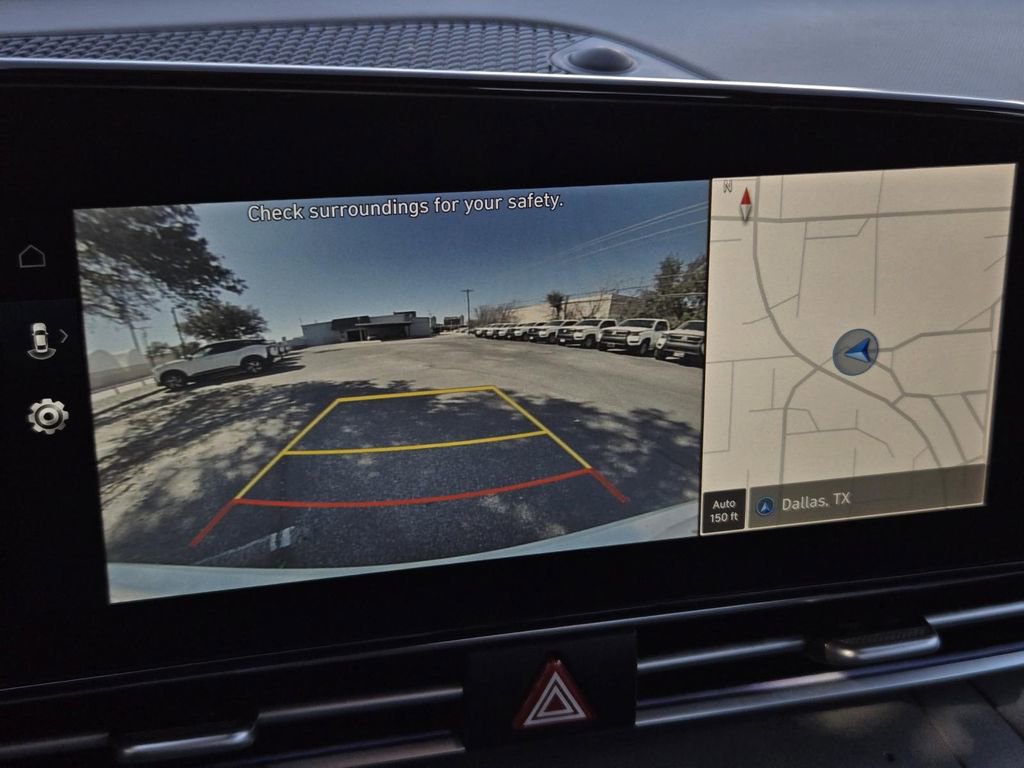 Used 2025 Hyundai Elantra SEL image 19