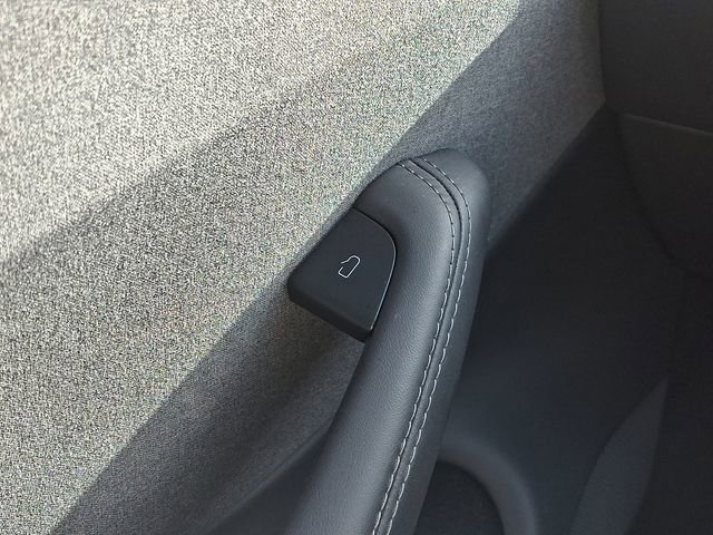 Used 2025 Tesla Model 3 Long Range image 28