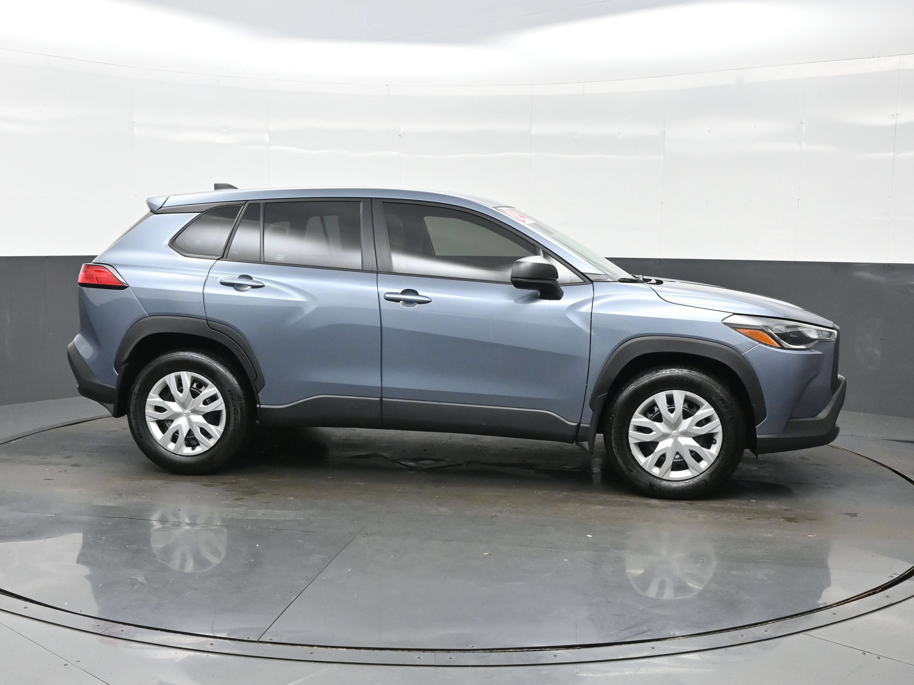 Used 2024 Toyota Corolla Cross L FWD image 7