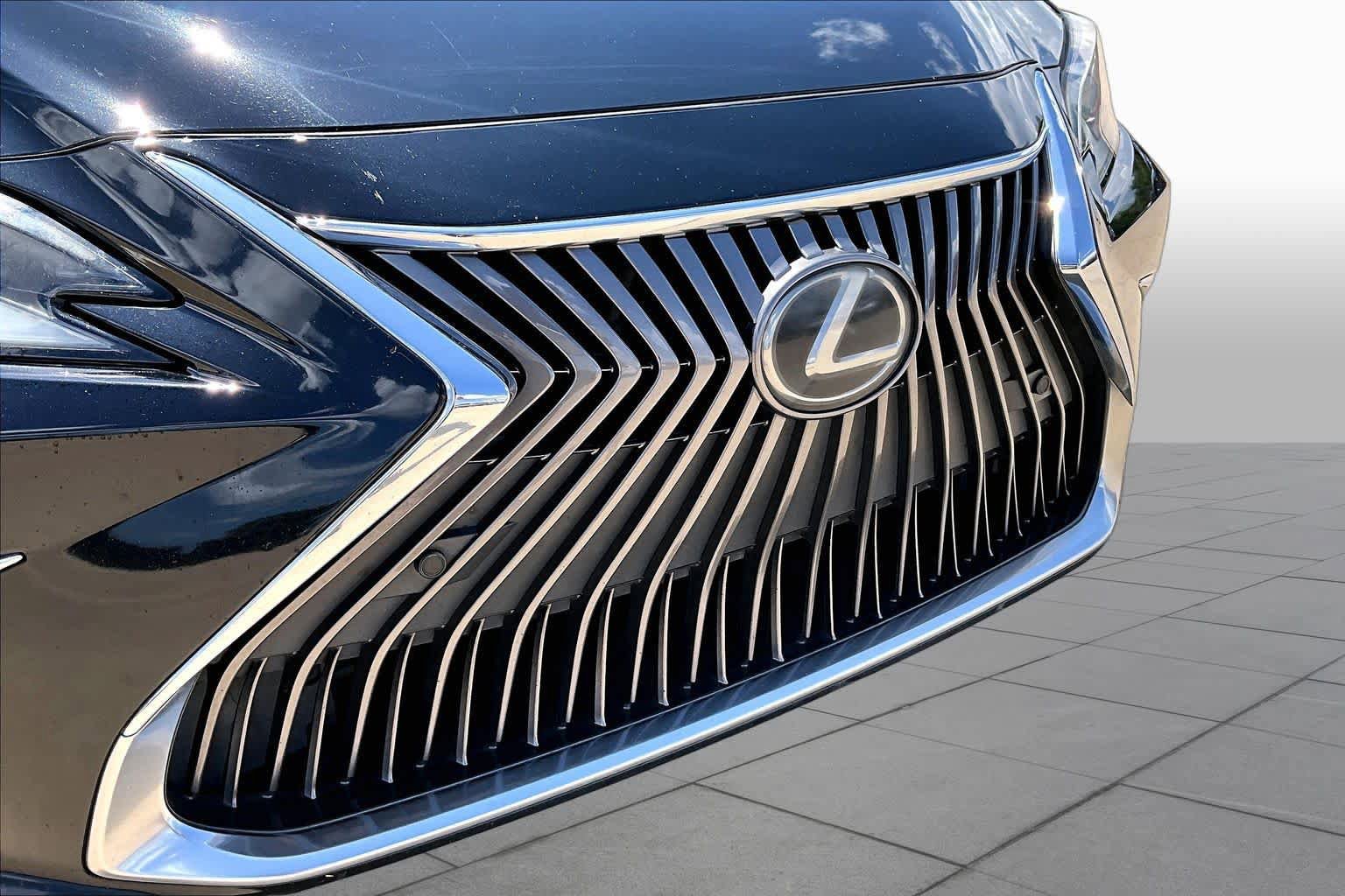 Used 2019 Lexus ES 350 w/ Accessory Package 2 FWD image 29