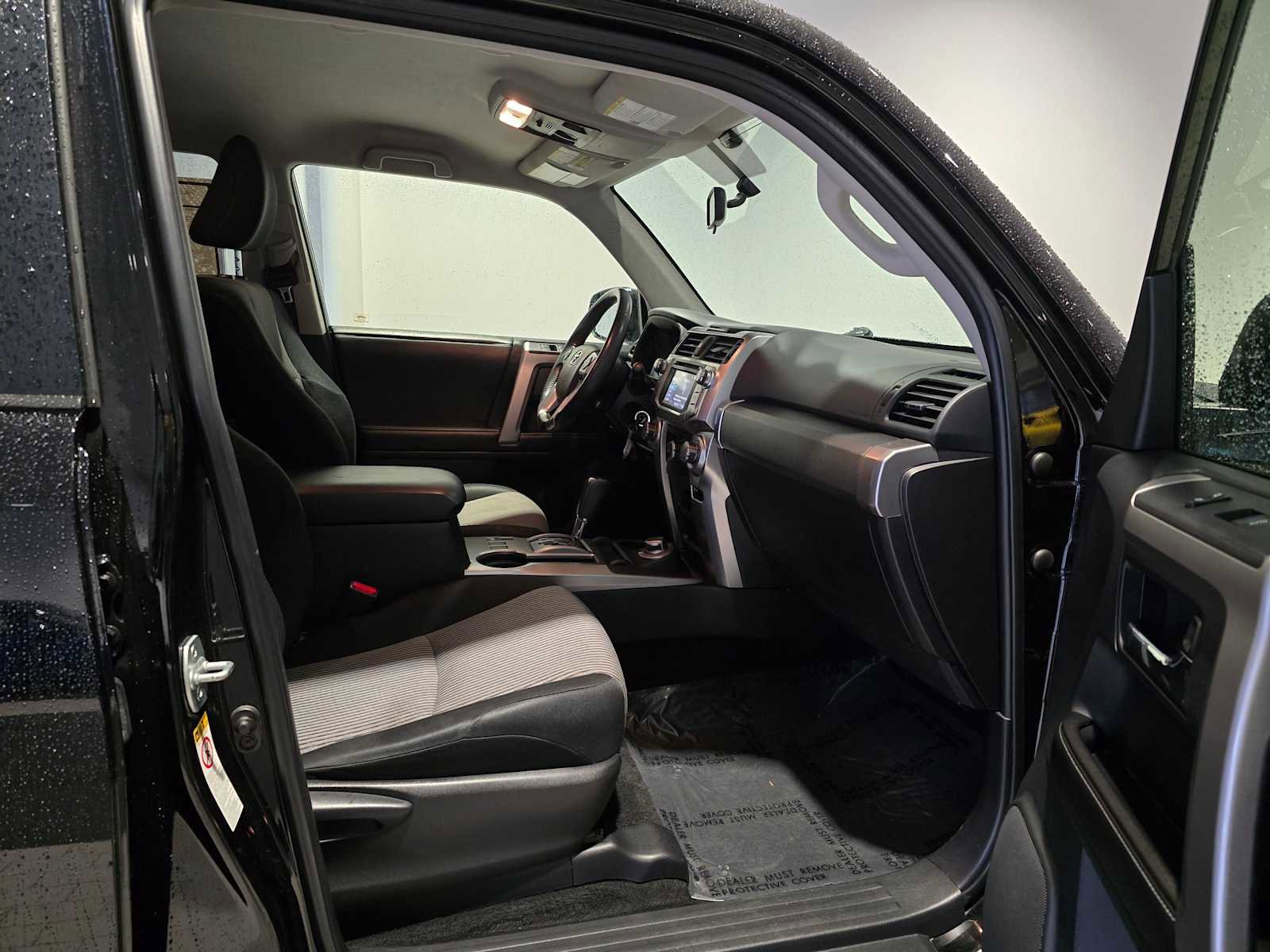 Used 2015 Toyota 4Runner SR5 image 11