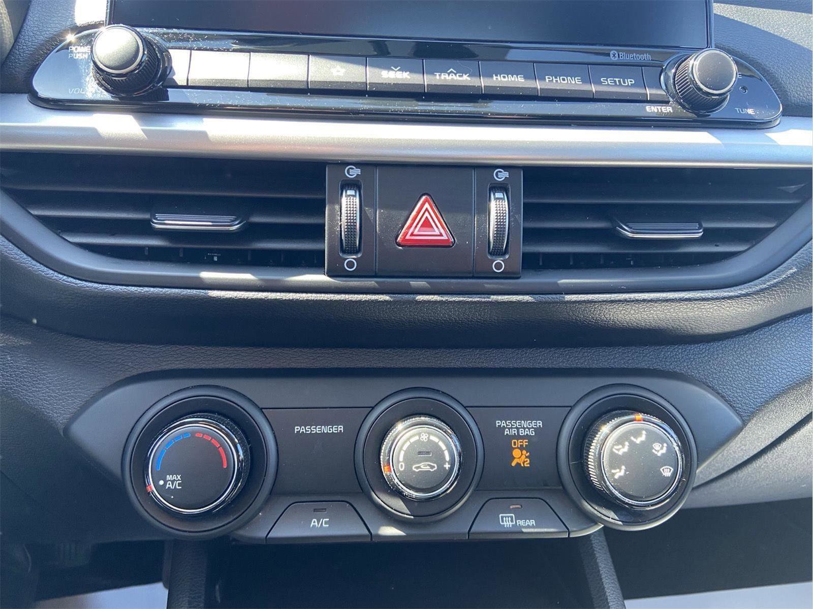 Used 2020 Kia Forte LXS FWD image 25