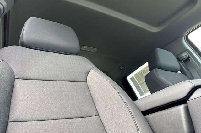 New 2026 GMC Sierra 1500 SLE w/ Preferred Package image 18
