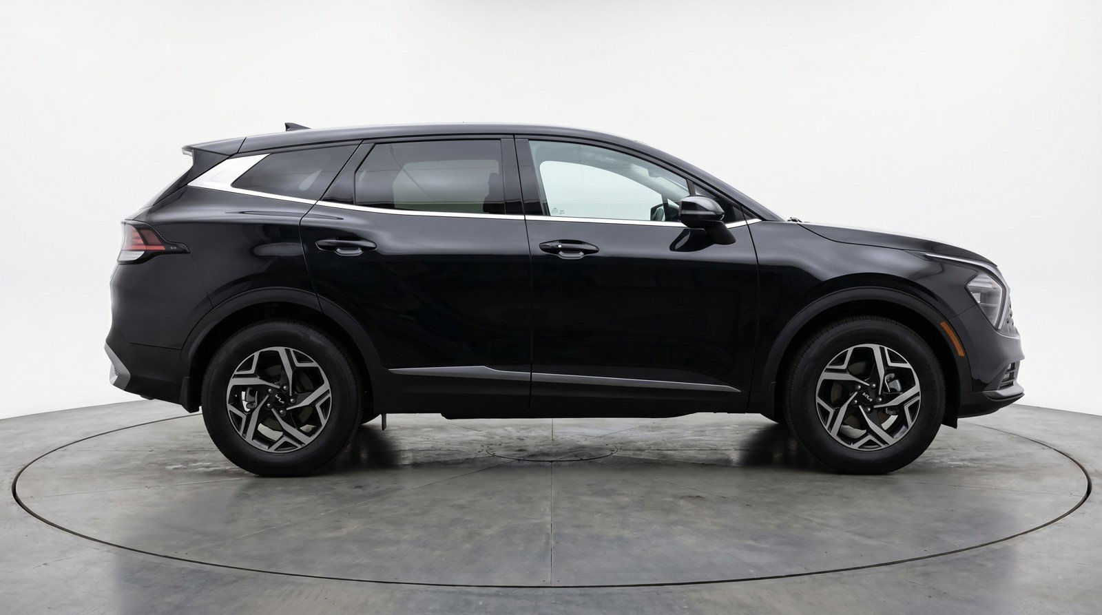 Used 2025 Kia Sportage LX FWD image 11