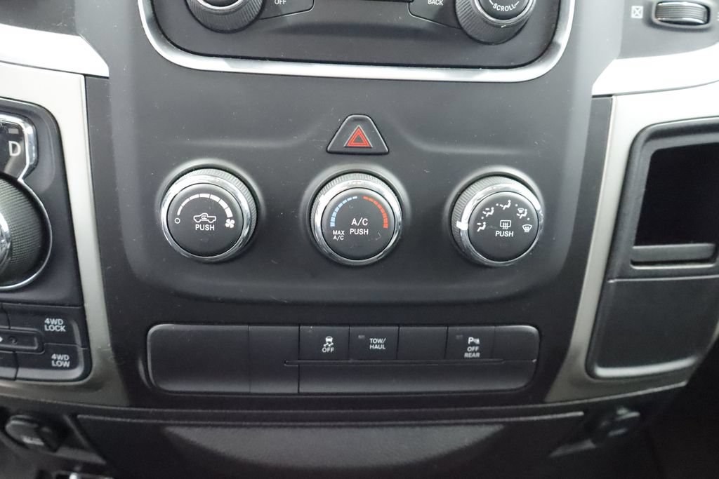 Certified 2019 RAM 1500 Warlock AWD/4WD image 31