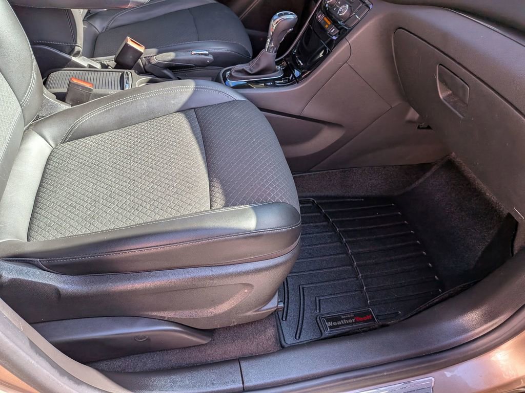 Used 2018 Buick Encore Preferred image 29