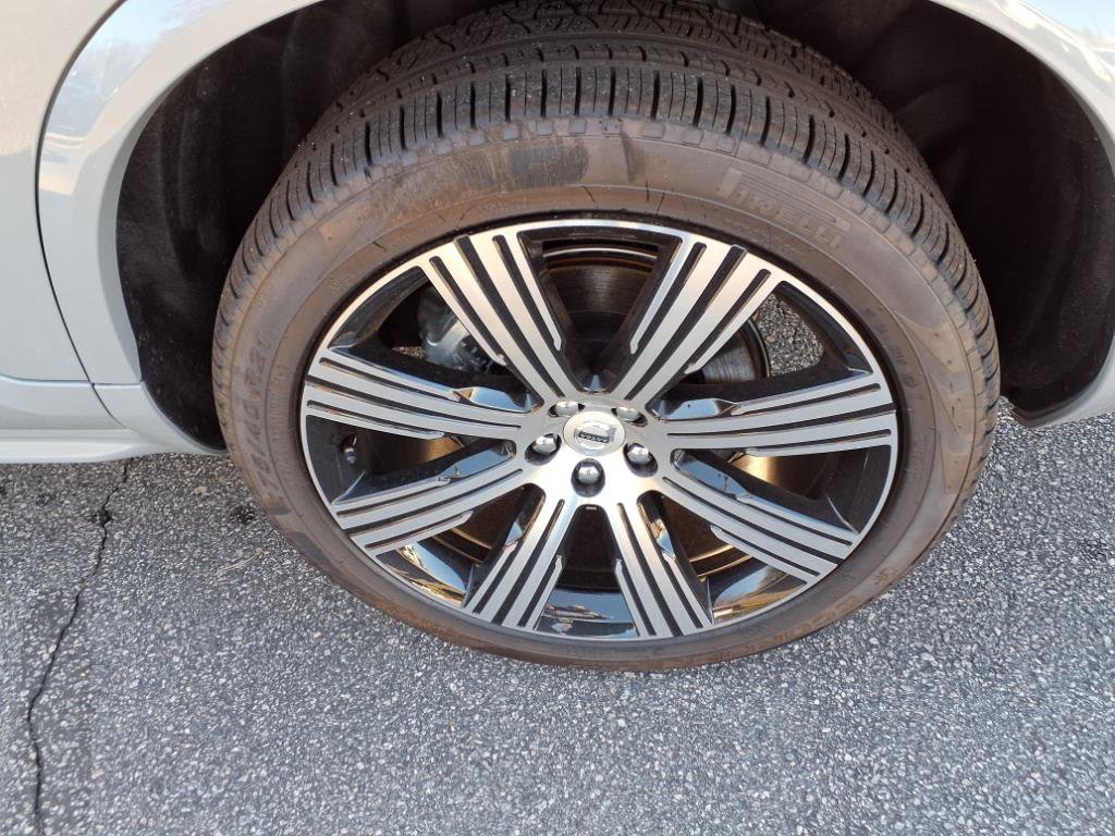 New 2025 Volvo XC90 B6 Plus w/ Protection Package Premier image 34