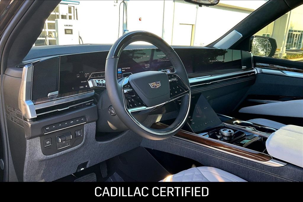 Used 2026 Cadillac Escalade Platinum Sport w/ LPO, ONYX Package image 16