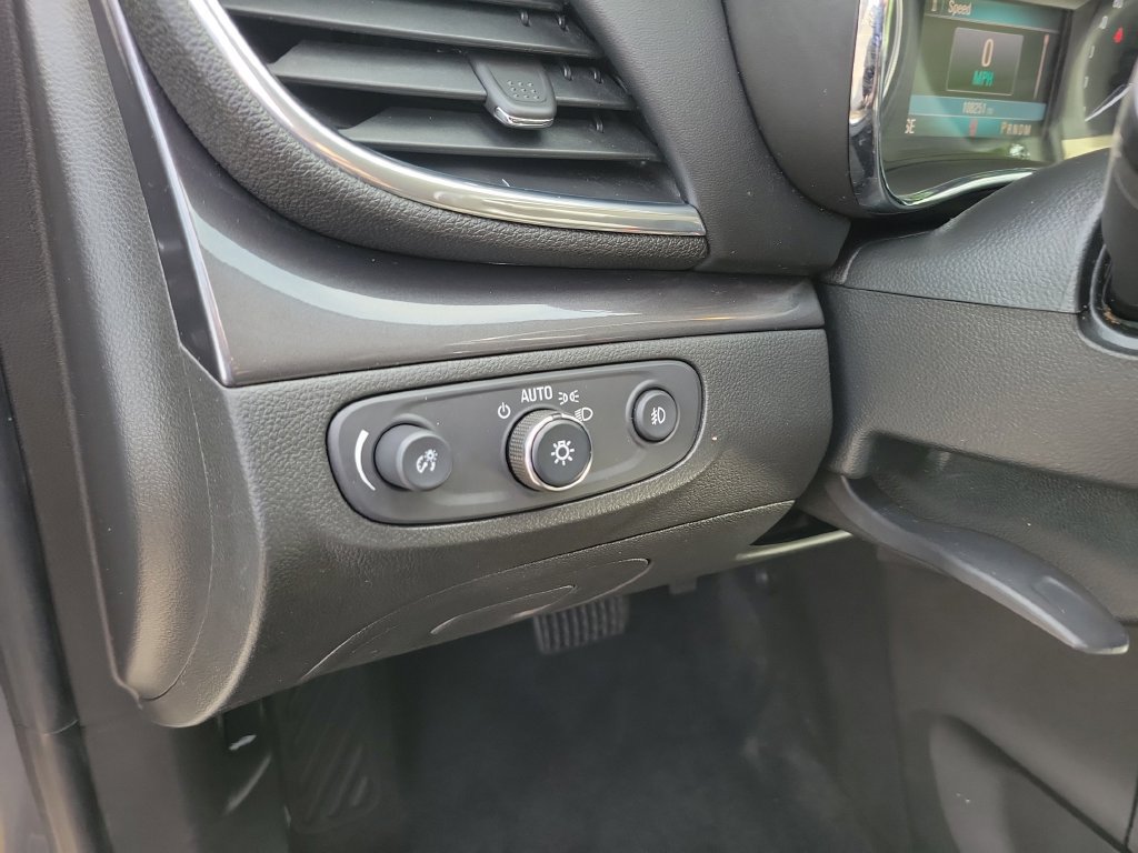 Used 2019 Buick Encore Sport Touring AWD/4WD image 22