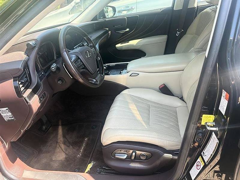 Used 2018 Lexus LS 500 w/ Interior Upgrade Package RWD image 11