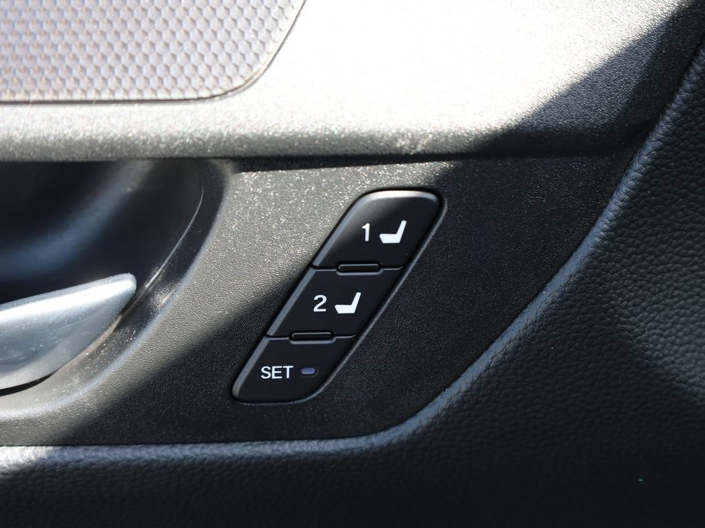 Used 2025 Honda CR-V Sport-L image 13
