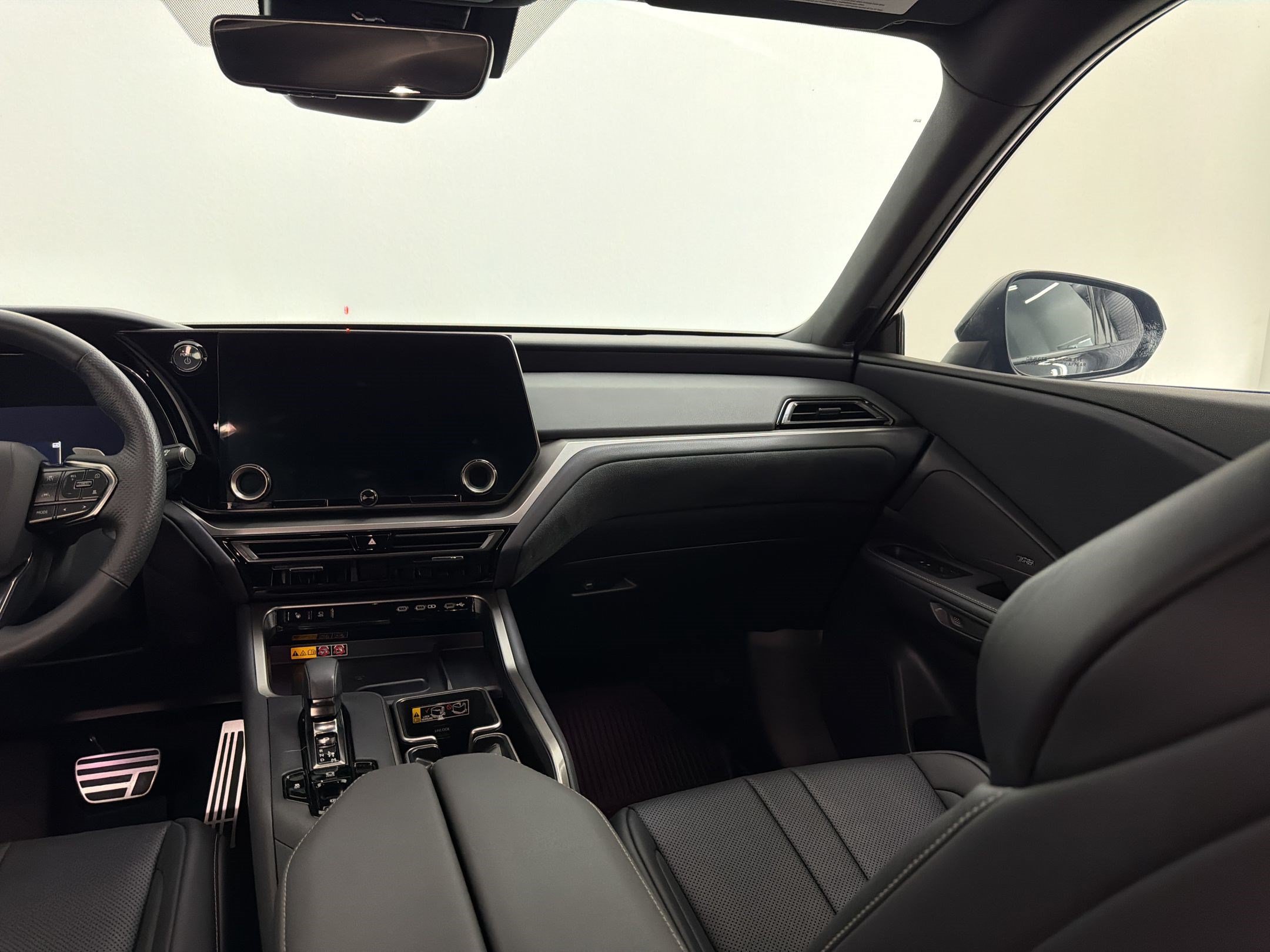 Certified 2024 Lexus TX 500h AWD w/ Technology Package image 31