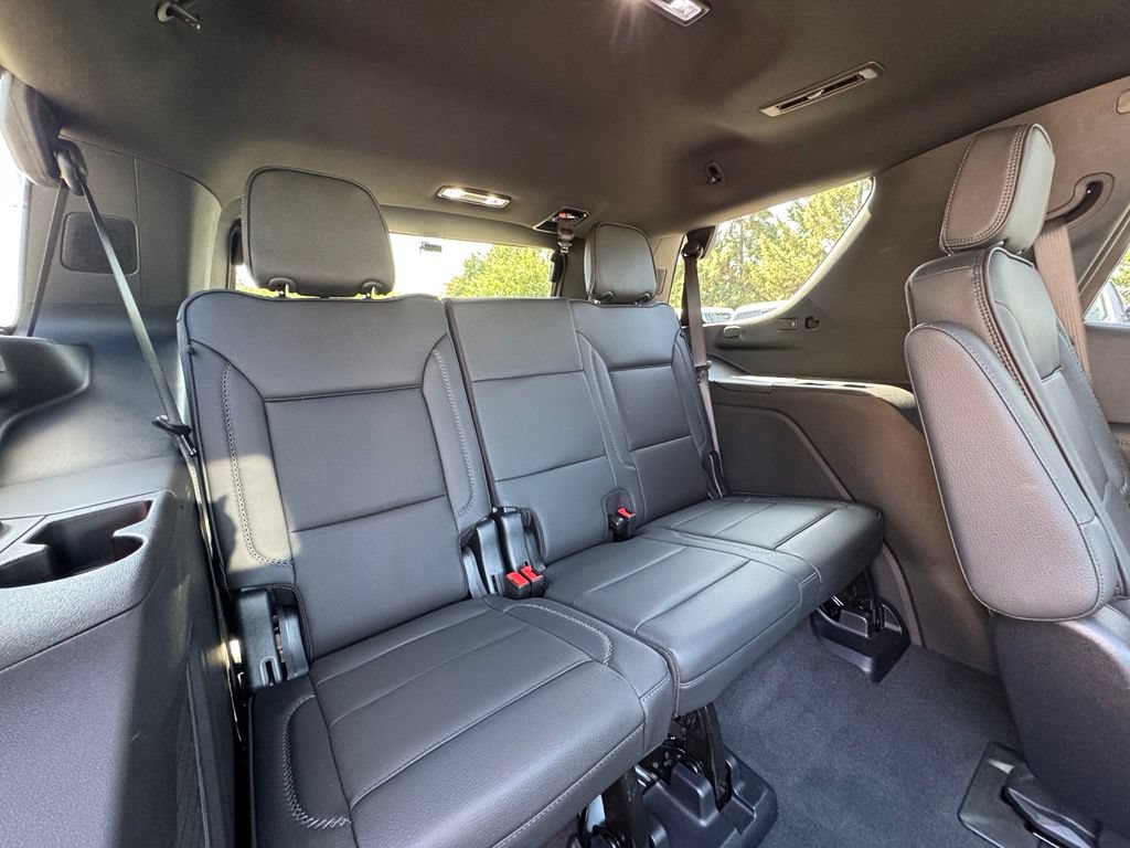 Used 2025 GMC Yukon Denali w/ Denali Reserve Package AWD/4WD image 42