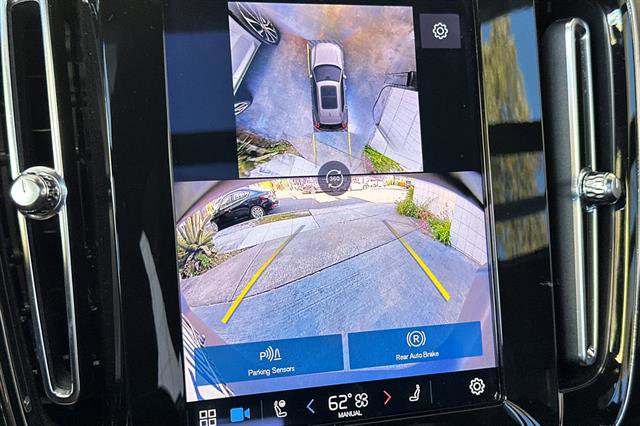 Certified 2024 Volvo XC40 Recharge Ultimate w/ Protection Package Premier image 23