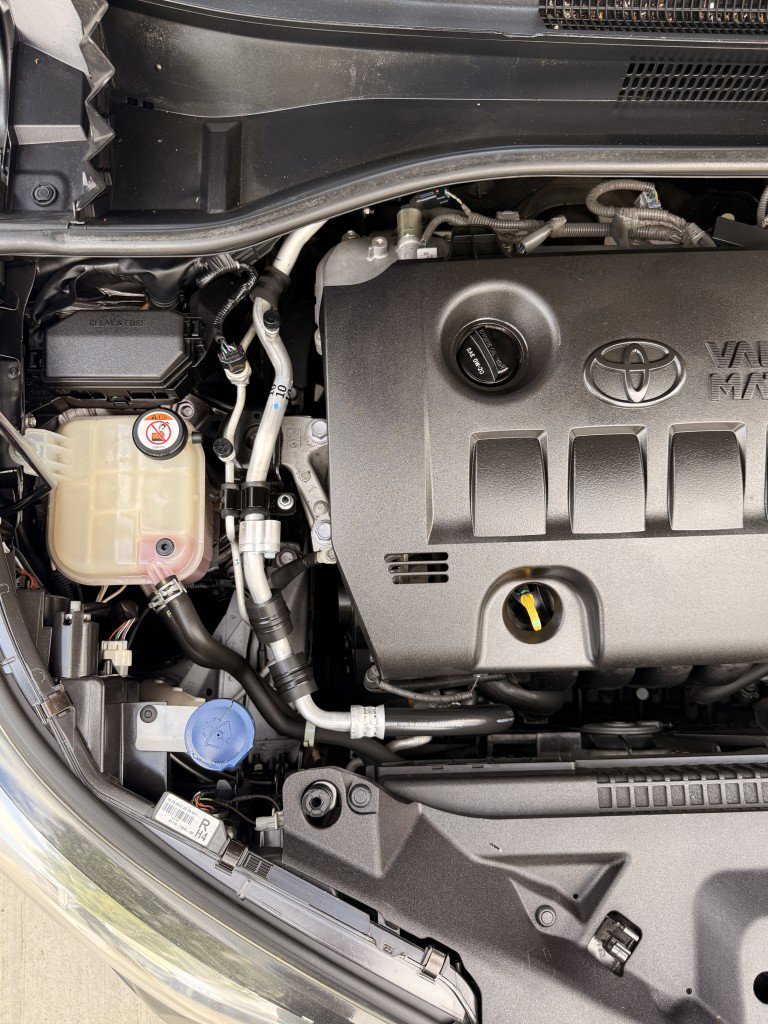 Used 2018 Toyota C-HR XLE FWD image 14