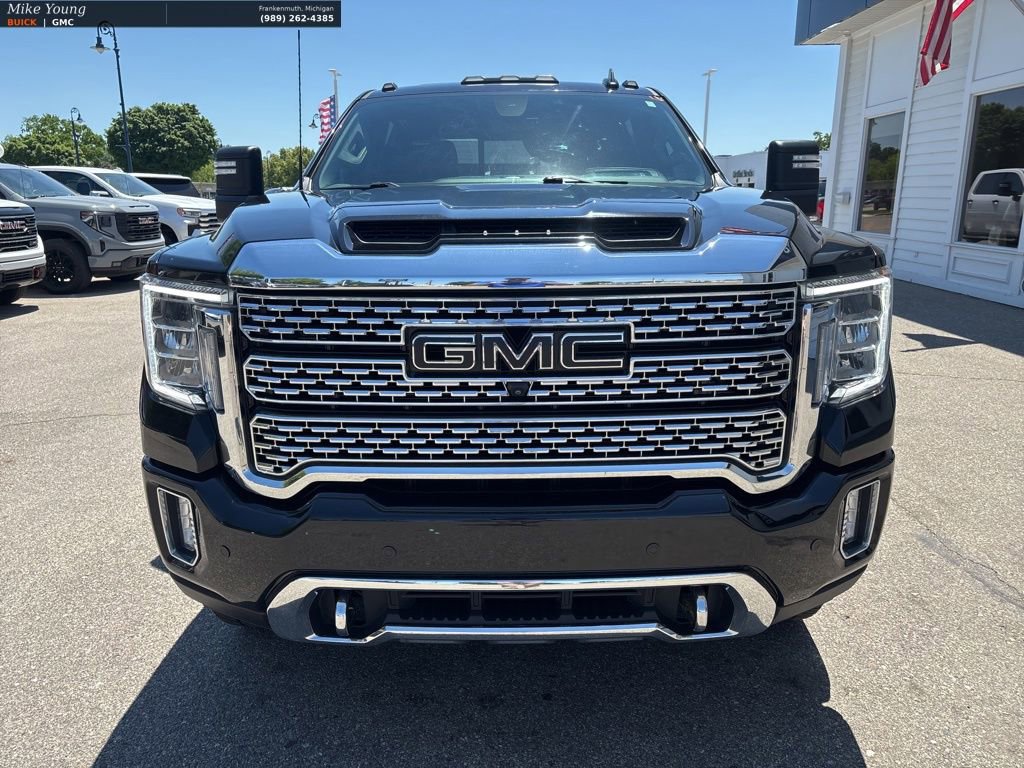 Certified 2022 GMC Sierra 2500 Denali w/ Denali Black Diamond Edition AWD/4WD image 2