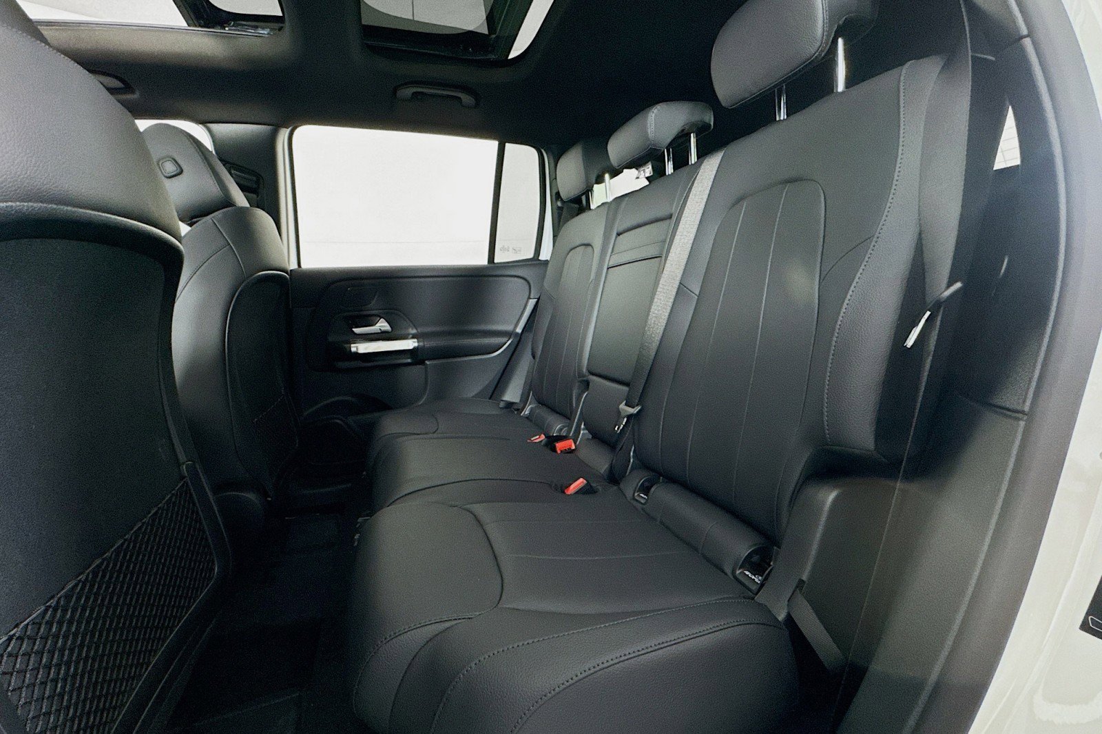 New 2026 Mercedes-Benz GLB 250 image 7