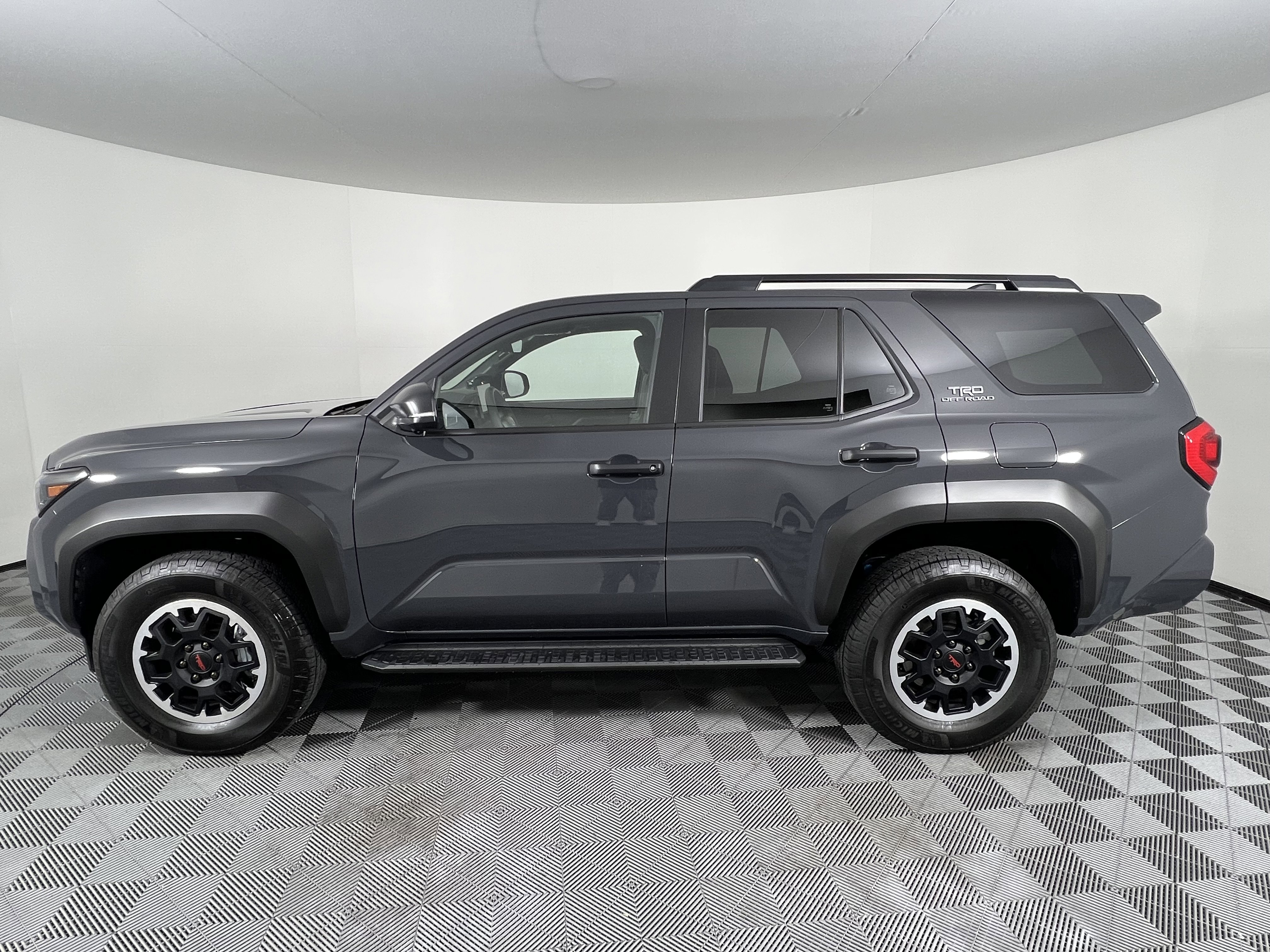 Used 2025 Toyota 4Runner TRD Off-Road Premium w/ Tow Technology Package AWD/4WD image 9