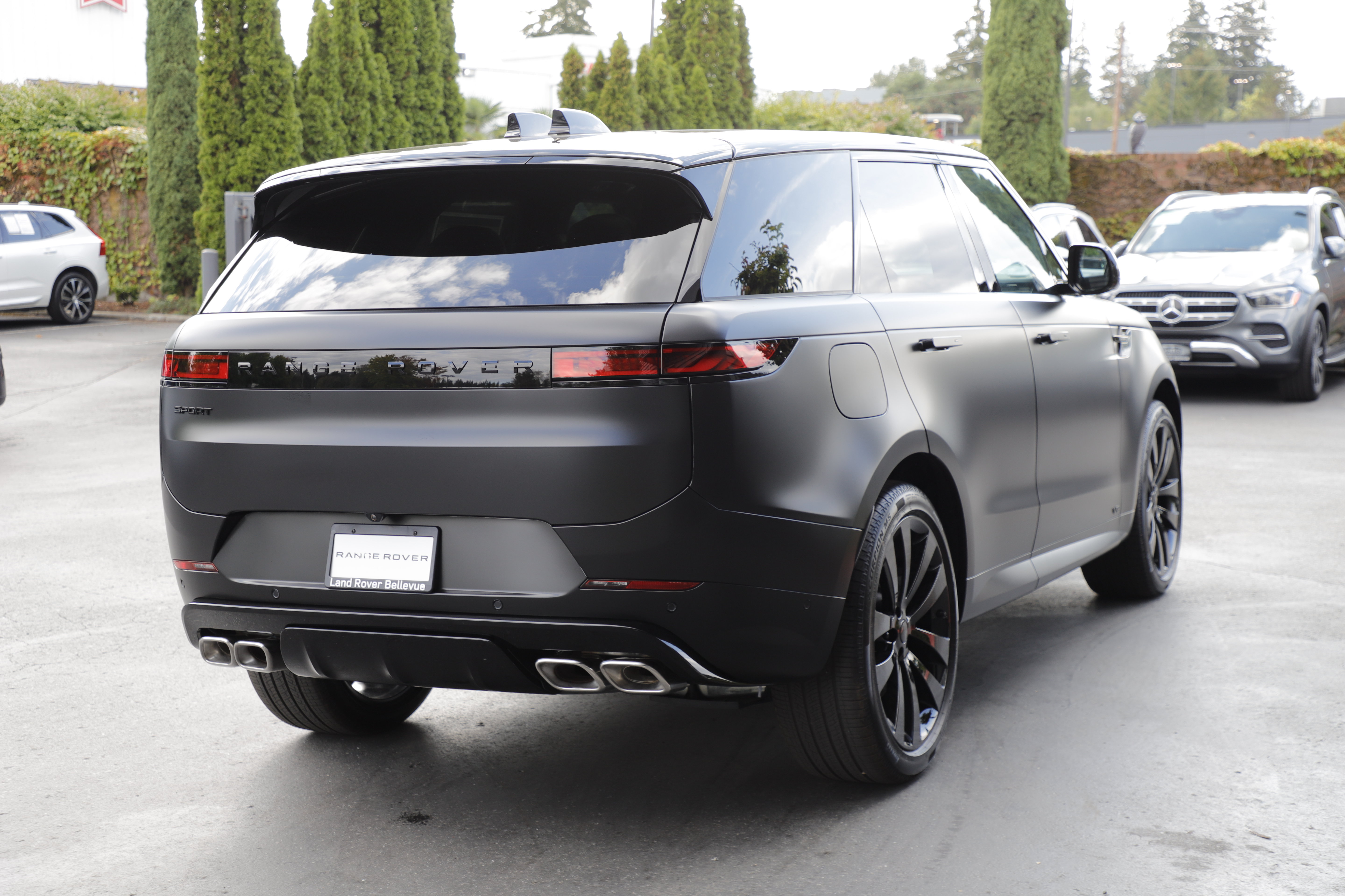 New 2026 Land Rover Range Rover Sport Dynamic SE AWD/4WD image 8