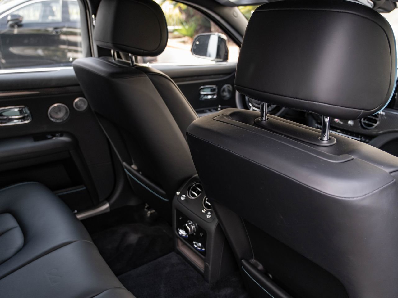 Certified 2022 Rolls-Royce Ghost Black Badge image 33