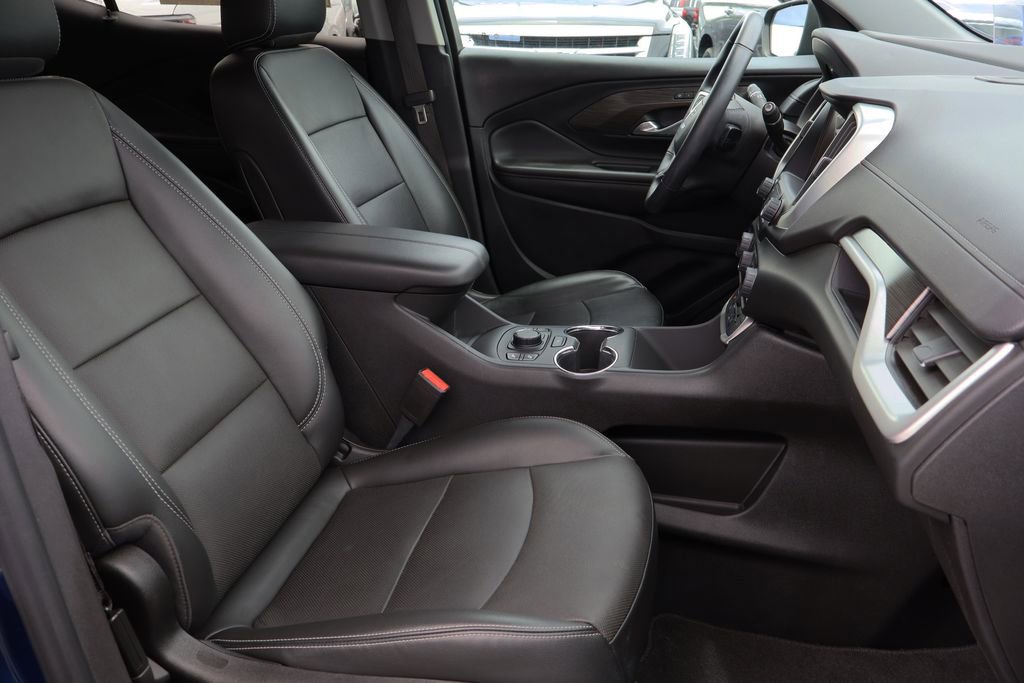 Used 2022 GMC Terrain SLT w/ Infotainment Package II FWD image 29