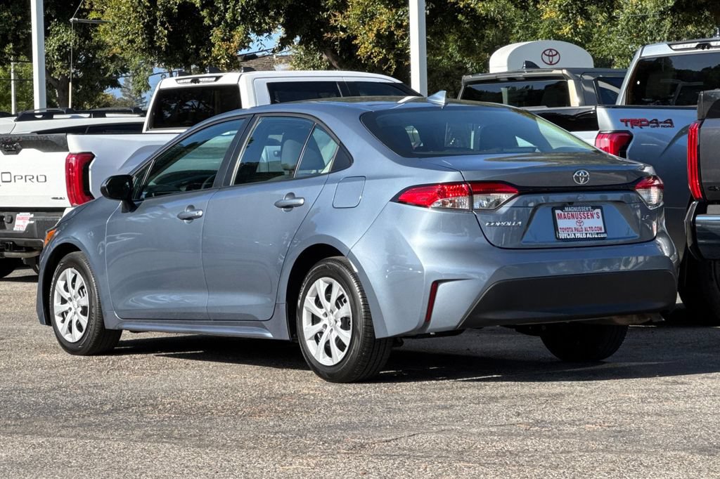 Certified 2025 Toyota Corolla LE FWD image 5