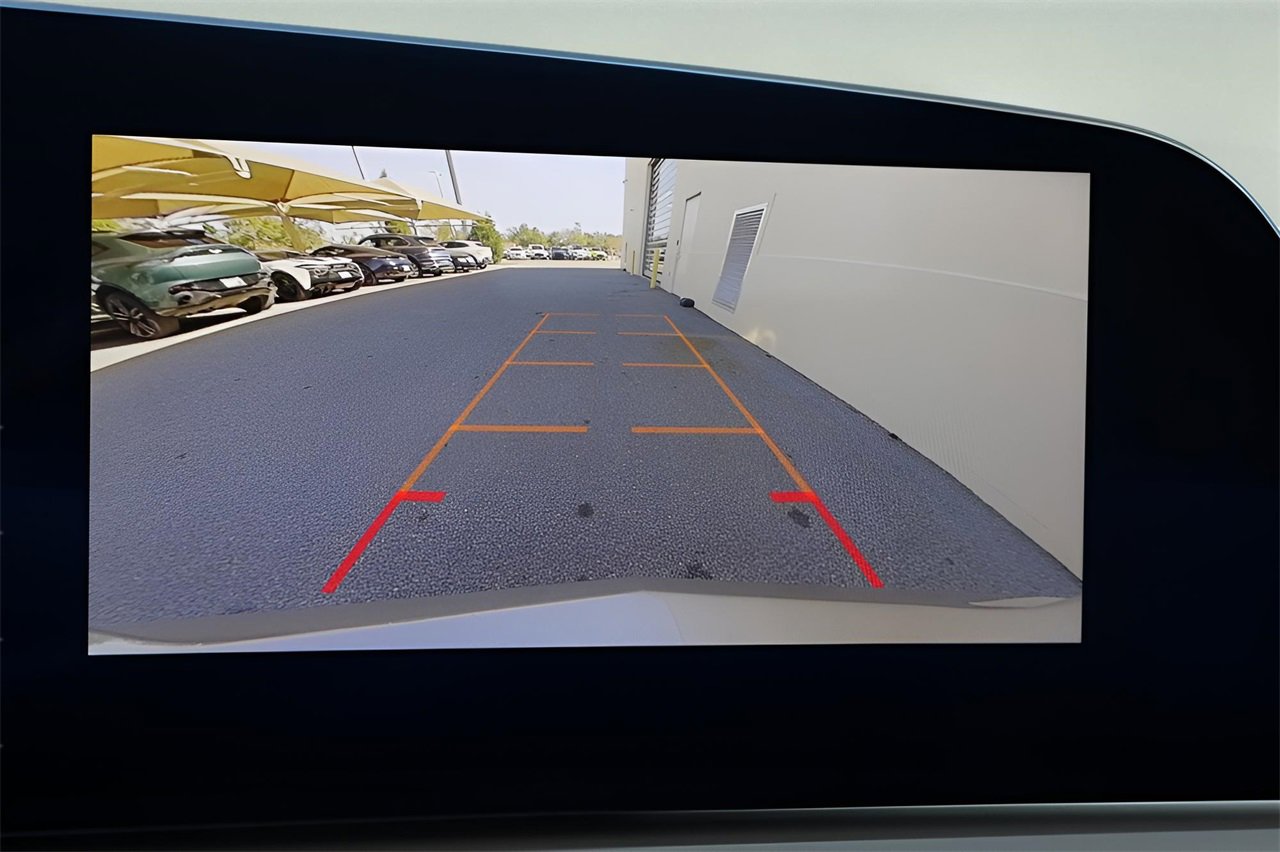 Used 2024 Cadillac XT4 Luxury w/ Cold Weather Package image 25