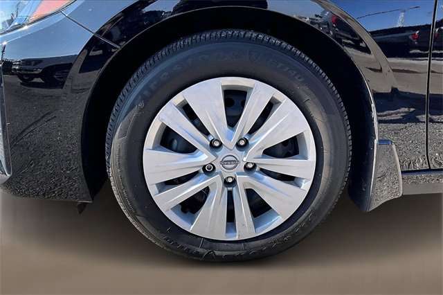 Used 2024 Nissan Sentra S image 6