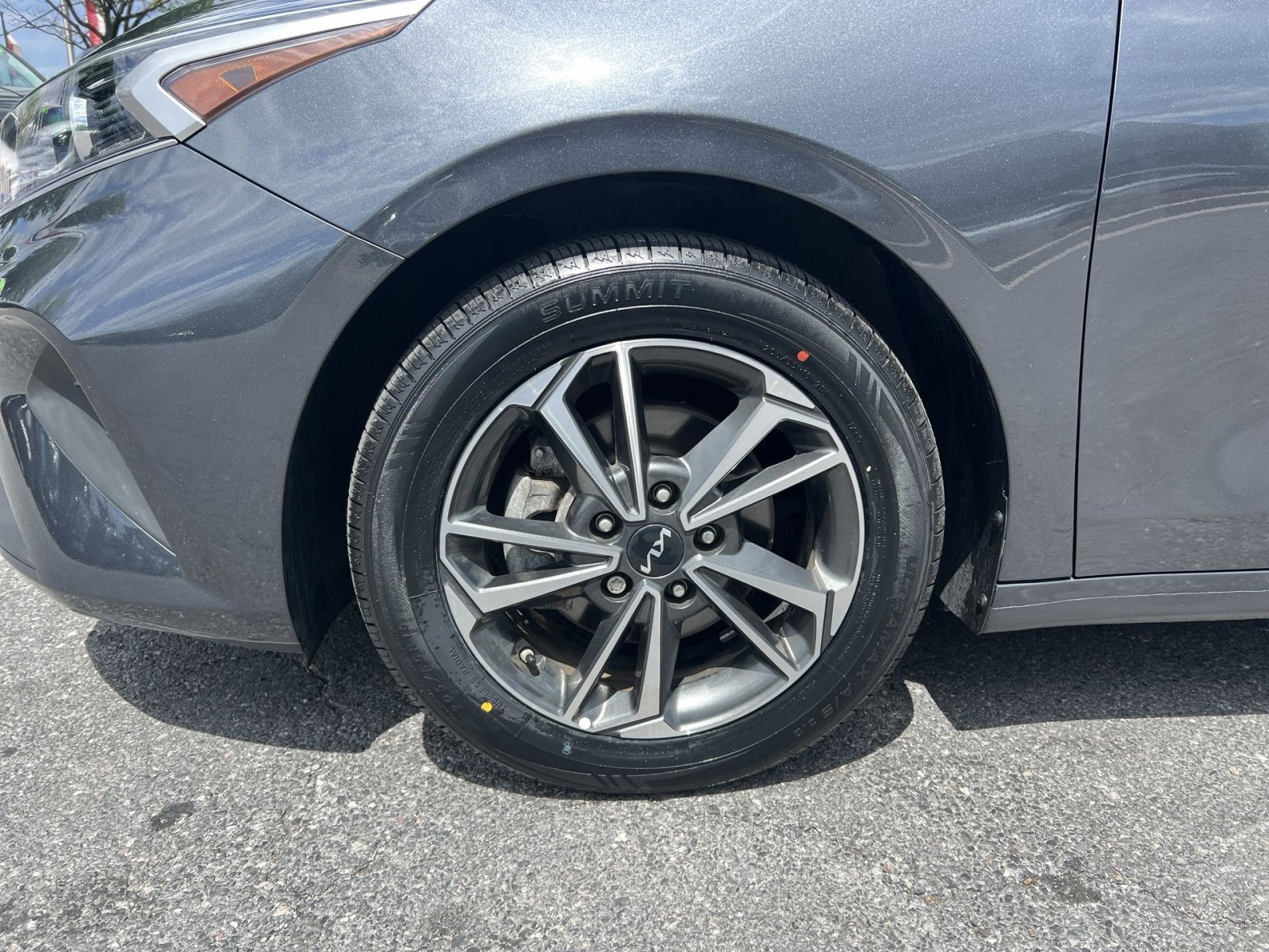 Used 2023 Kia Forte LXS FWD image 12