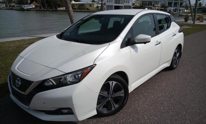 Used 2020 Nissan Leaf SV w/ SV Technology Package FWD image 9