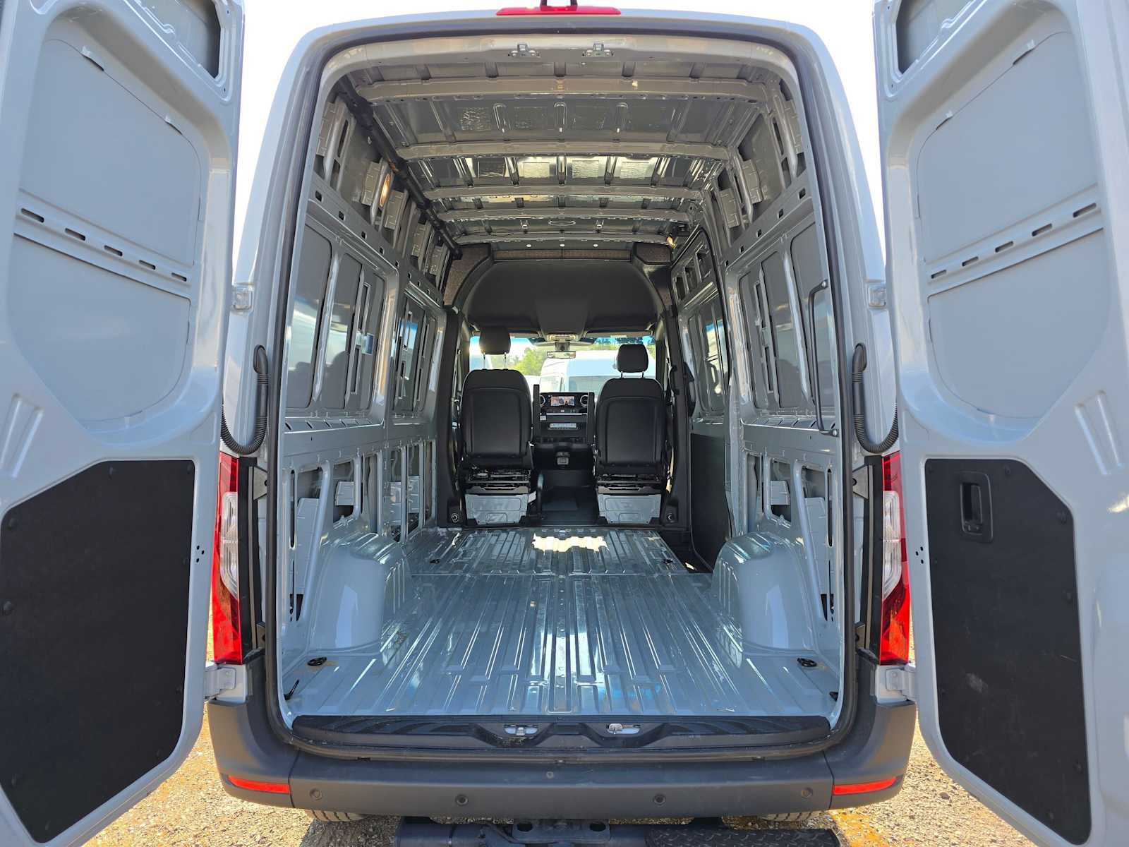 Used 2026 Mercedes-Benz Sprinter 2500 image 19