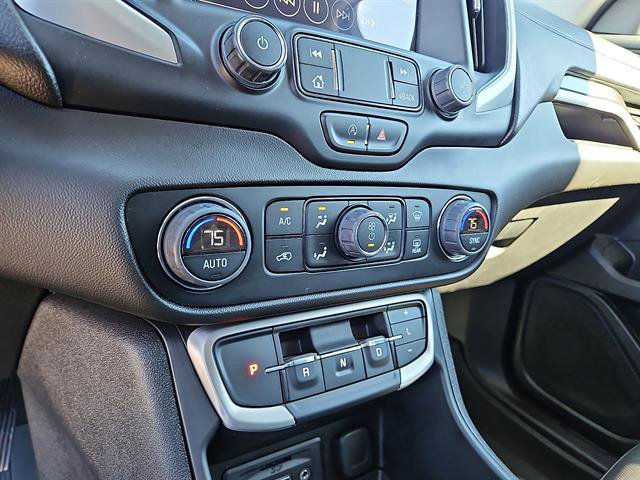 Used 2023 GMC Terrain SLT w/ Tech Package image 18