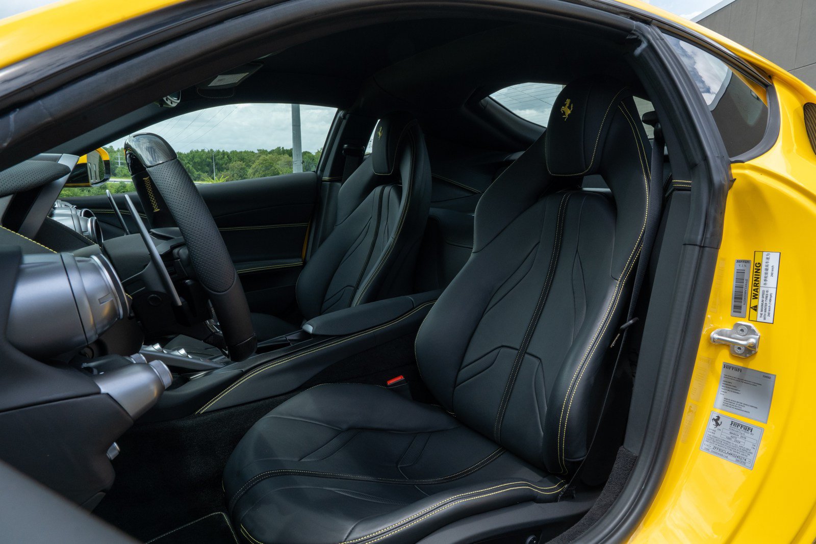 Used 2019 Ferrari 812 Superfast RWD image 32