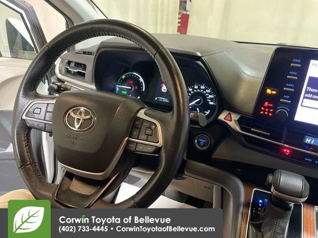 Used 2024 Toyota Sienna XLE image 21