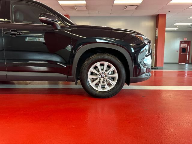Certified 2024 Toyota Grand Highlander AWD image 30