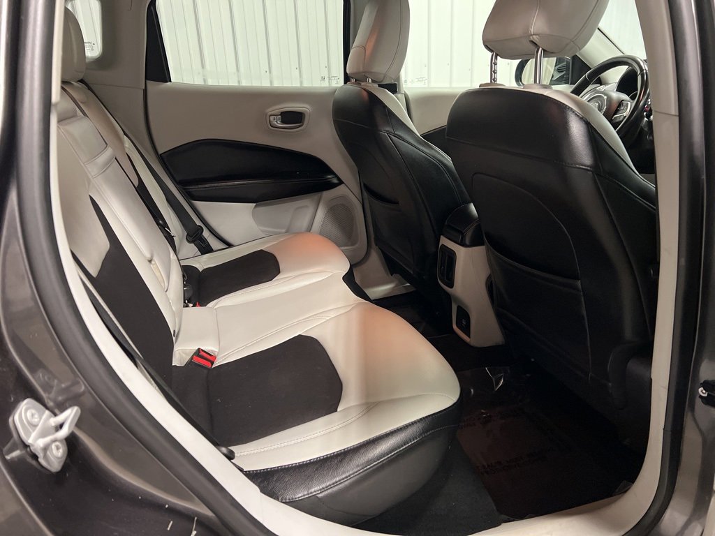 Used 2017 Jeep Compass Latitude image 8