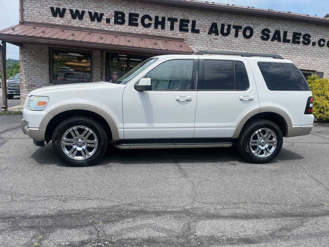 Used 2010 Ford Explorer Eddie Bauer AWD/4WD image 1