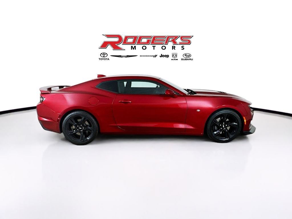 Used 2019 Chevrolet Camaro SS RWD image 9