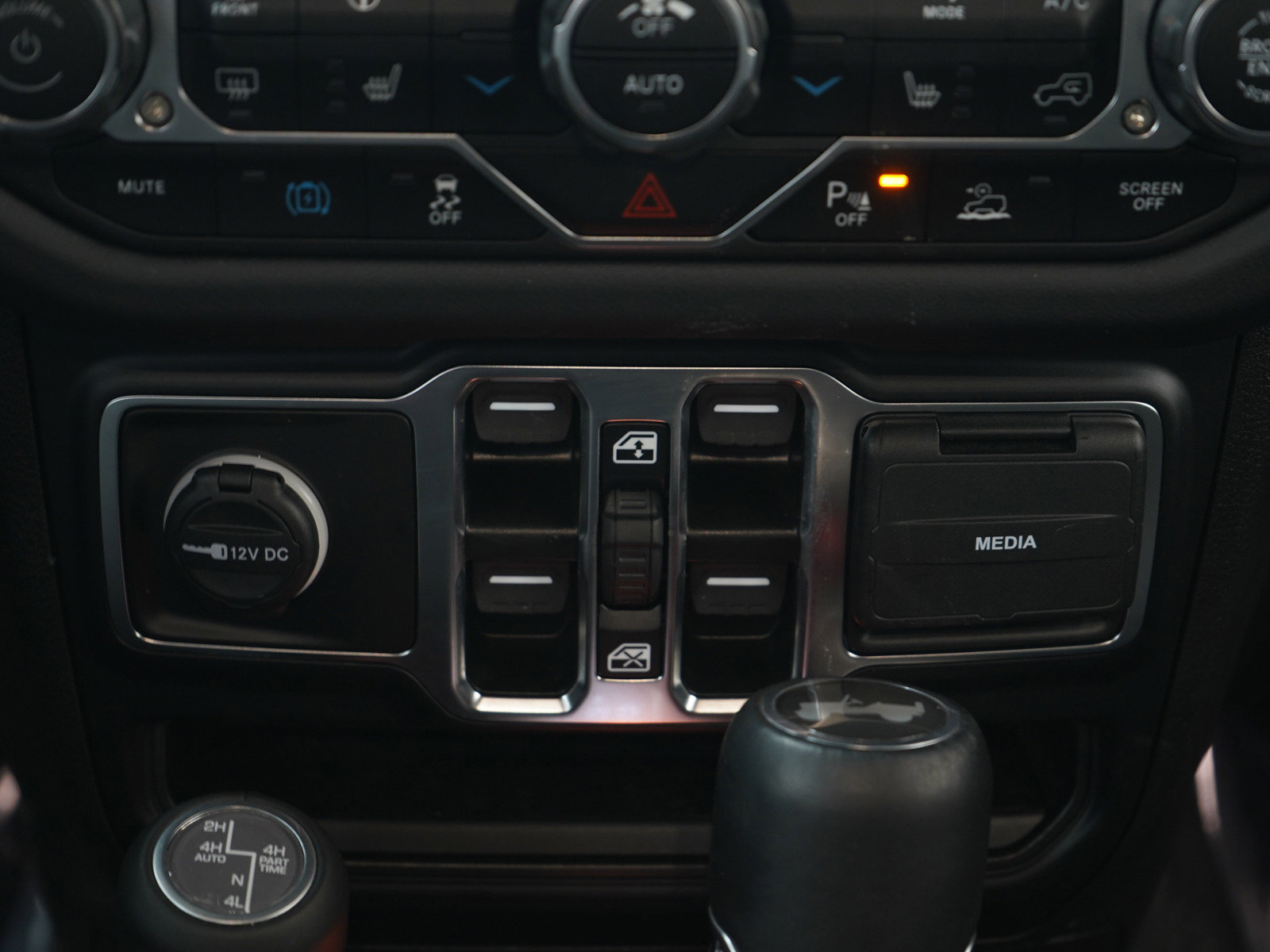 Used 2024 Jeep Wrangler High Altitude image 19