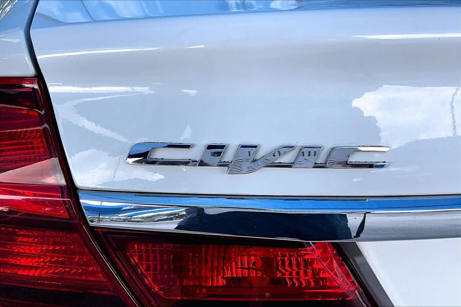 Used 2015 Honda Civic EX-L image 10