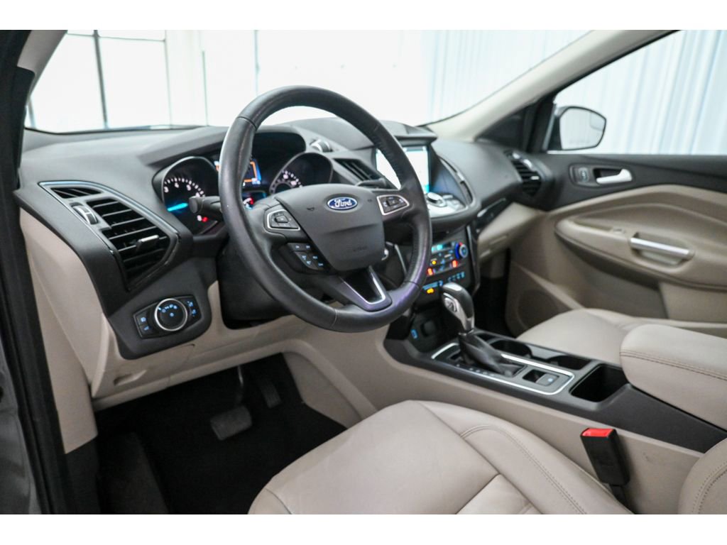 Used 2019 Ford Escape Titanium image 30